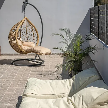 Daire Sol Luxury - Close To The With A Private Heated Mini Pool *