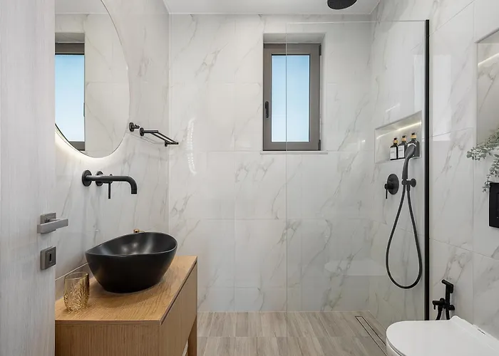 Sol Luxury - Close To The With A Private Heated Mini Pool Apartment *