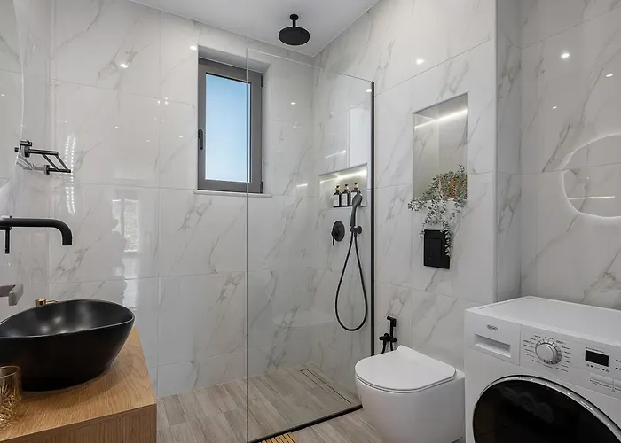 Sol Luxury - Close To The With A Private Heated Mini Pool * Chania (Crete)