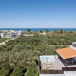 Sol Luxury - Close To The With A Private Heated Mini Pool