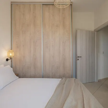 Sol Luxury - Close To The With A Private Heated Mini Pool Χανιά