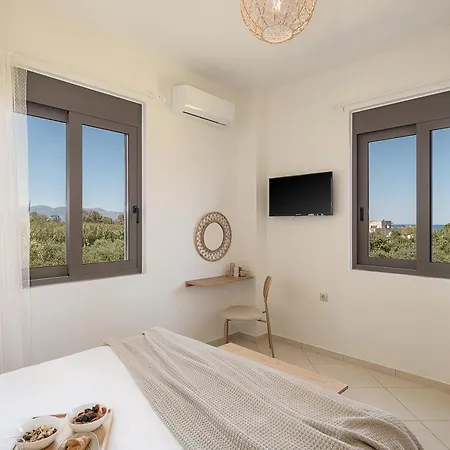 Sol Luxury - Close To The With A Private Heated Mini Pool Chania (Crete)