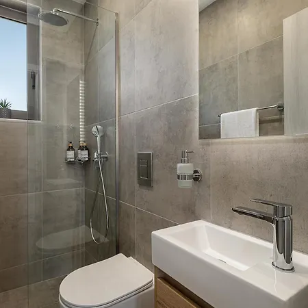 Sol Luxury - Close To The With A Private Mini Pool *