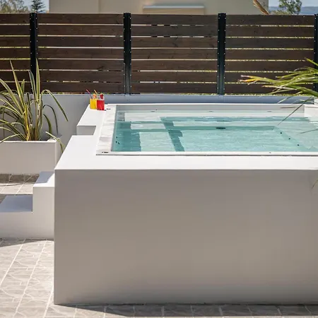 Sol Luxury - Close To The With A Private Heated Mini Pool Chania (Crete)