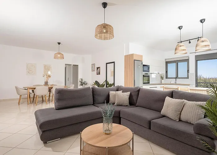 Sol Luxury - Close To The With A Private Heated Mini Pool Διαμέρισμα Χανιά