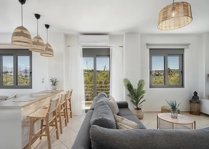 Sol Luxury - Close To The With A Private Heated Mini Pool *