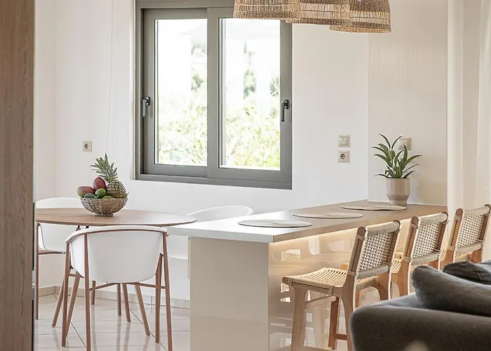 Sol Luxury - Close To The With A Private Heated Mini Pool * Χανιά