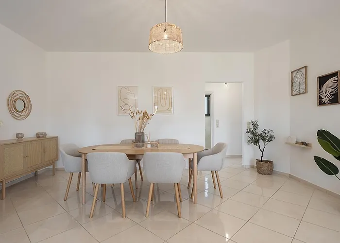 Διαμέρισμα Sol Luxury - Close To The With A Private Heated Mini Pool Χανιά