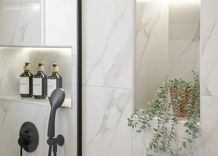 Sol Luxury - Close To The With A Private Heated Mini Pool