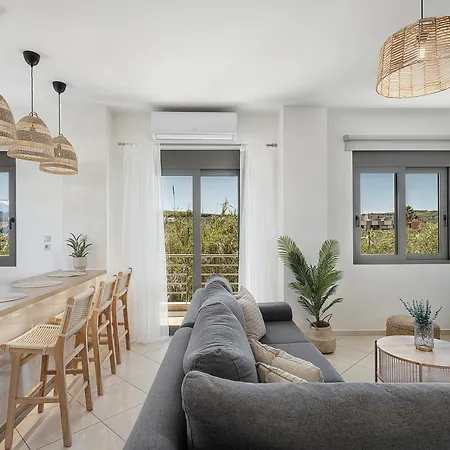 Sol Luxury - Close To The With A Private Mini Pool *