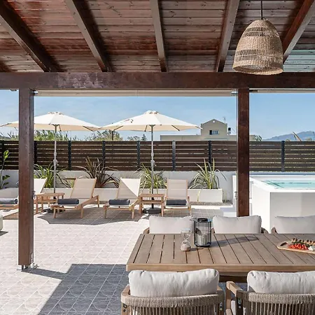 Appartement Sol Luxury - Close To The With A Private Heated Mini Pool La Canée