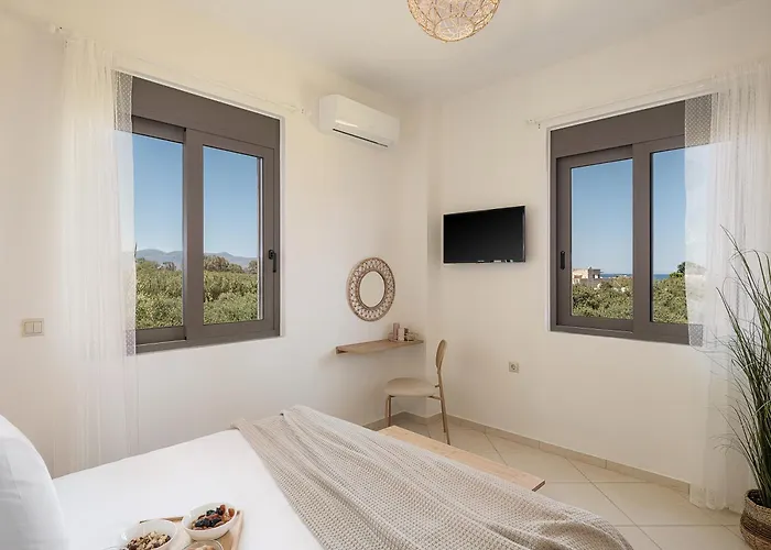 Sol Luxury - Close To The With A Private Heated Mini Pool Chania (Crete)