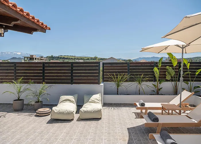 Sol Luxury - Close To The With A Private Heated Mini Pool